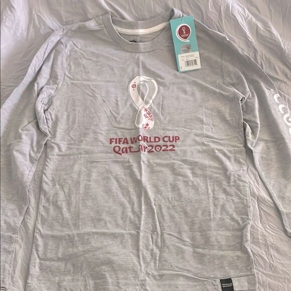 FIFA World Cup Qatar 2022 Gray Long Sleeve Soccer Tee Crew Neck NWT - Picture 1 of 7